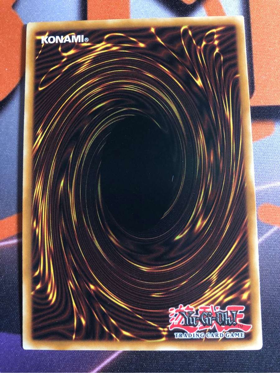 Dark Magician YGLD-ENB02 Unlimited YuGiOh trading card