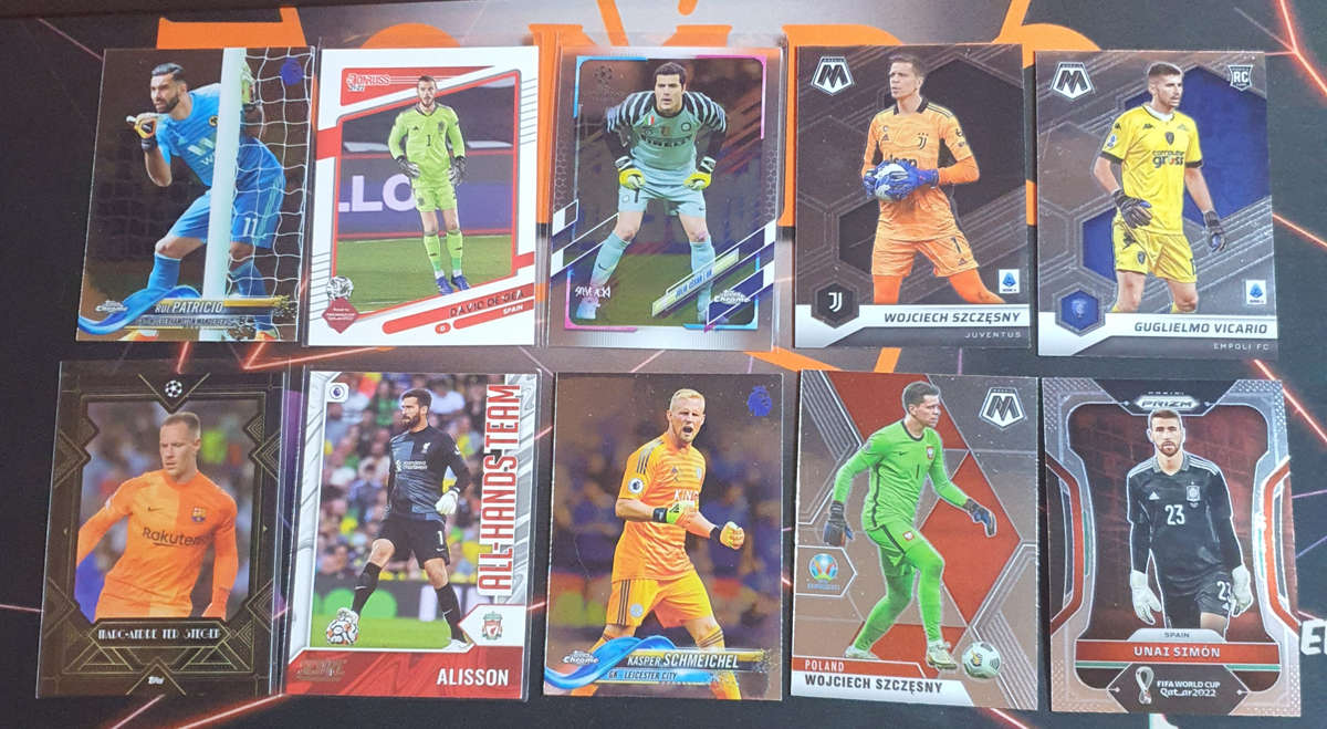 Rare Goalkeeper Discounted BUNDLE of 10 soccer trading cards