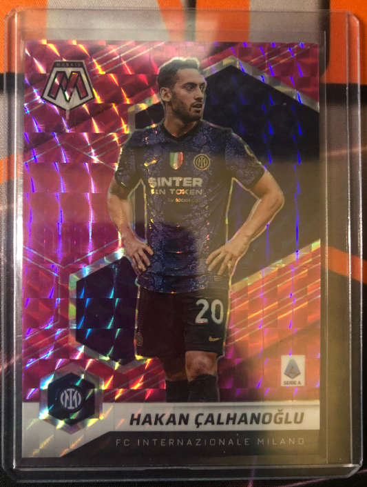 Hakan Çalhanoğlu Mozaic Pink Ice OUT OF 25 (ONLY 25 in the world!) 2021-2022  SOCCER TRADING CARD