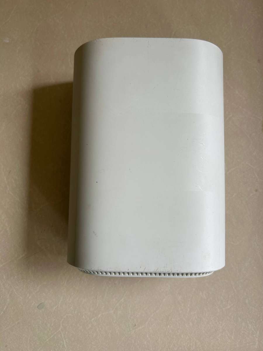 Lightning-Fast 5G: ZTE MC801A Router (Locked to RAIN Network) - Can be unlocked