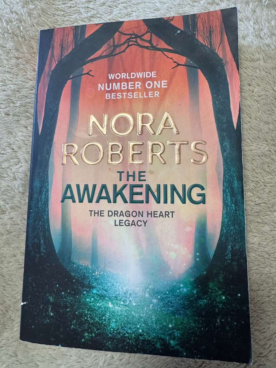 Nora Roberts books 13 titles as per pics All in good condition per book. Each
