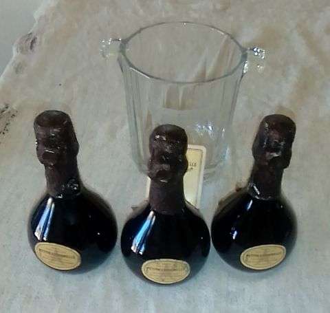 Moet et Chandon Petite Liqouerelle 3 x 200ml bottles, 13cm ice bucket