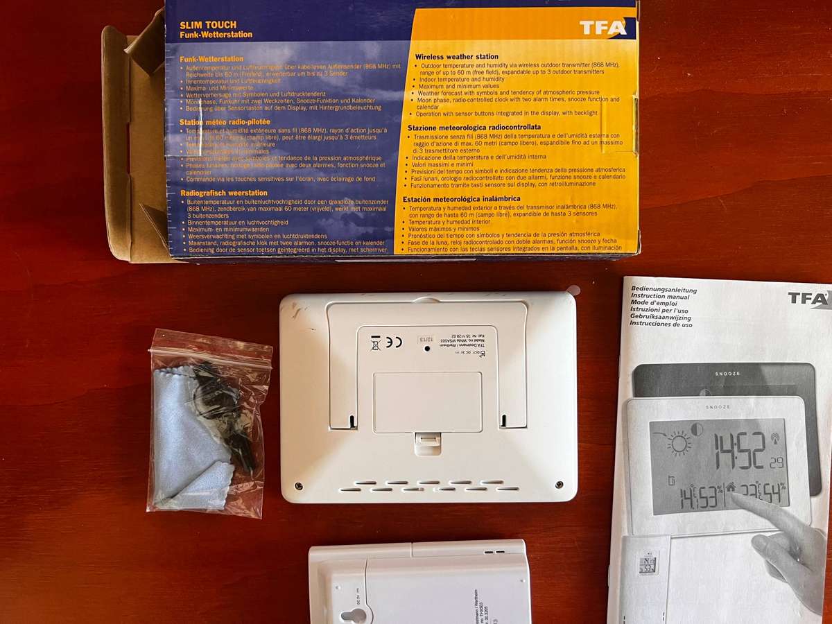 TFA Dostmann Wireless Weather Station Slim Touch 35.1128.01 with Touch Screen