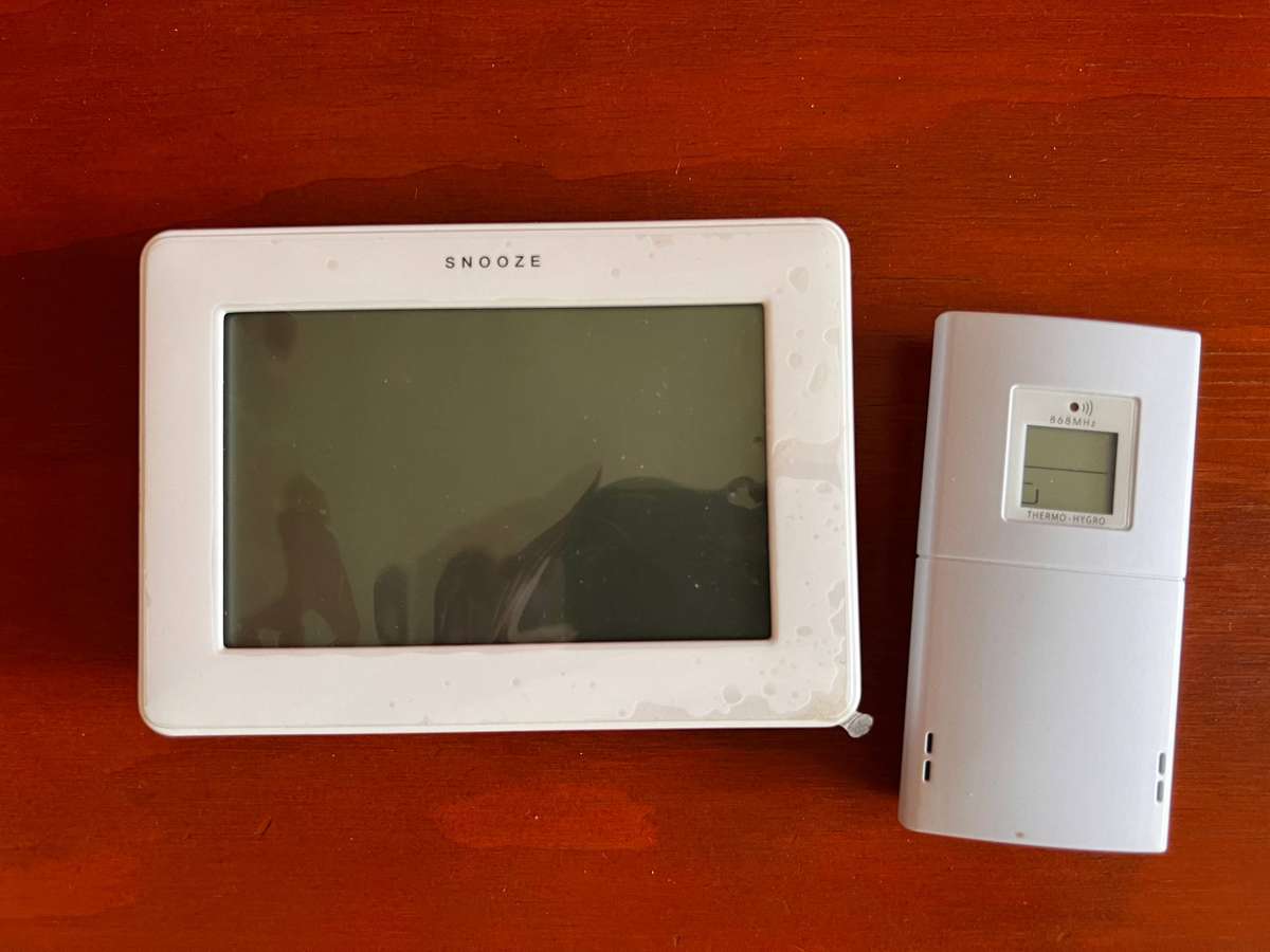 TFA Dostmann Wireless Weather Station Slim Touch 35.1128.01 with Touch Screen