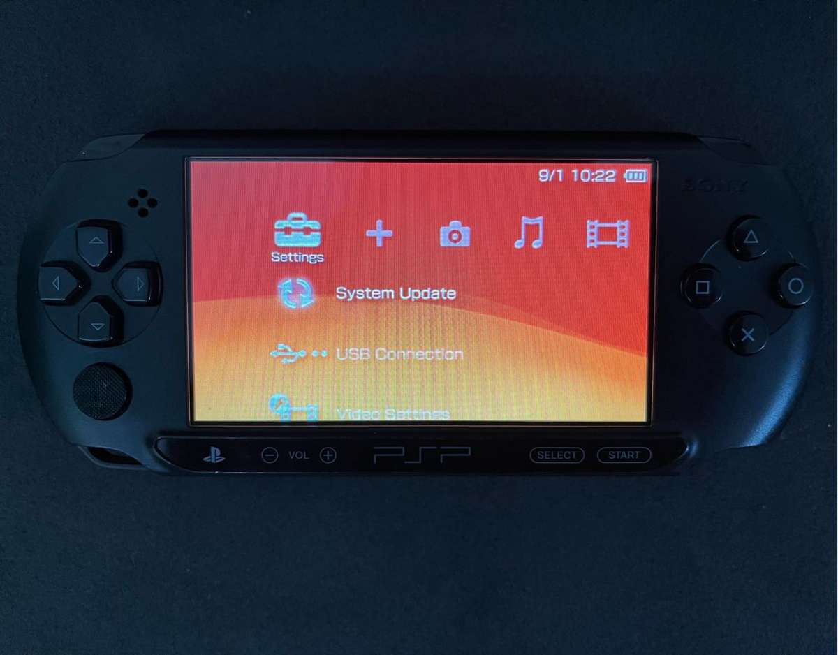 Sony PlayStation Portable Console - Charcoal Black PSP E1000 Series