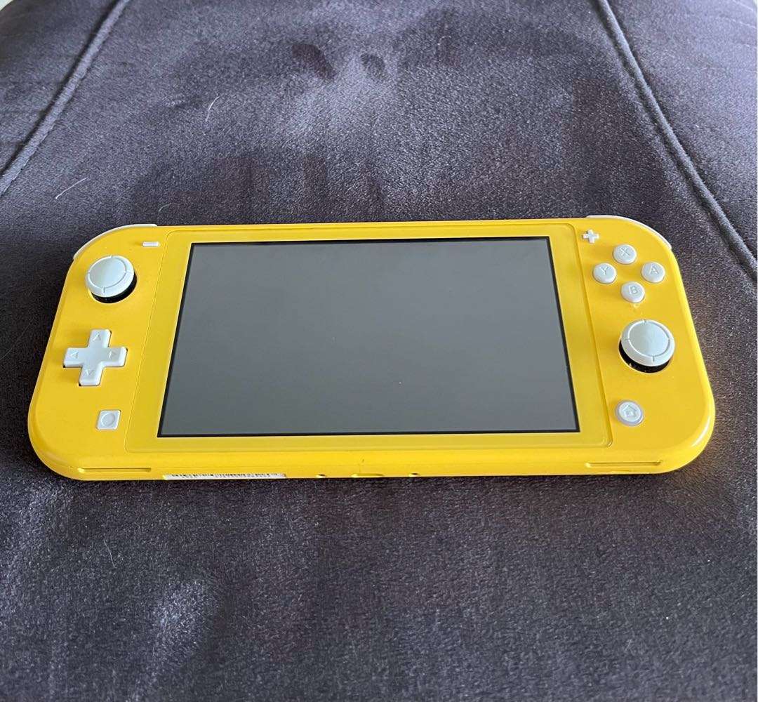 Nintendo Switch Lite - Yellow