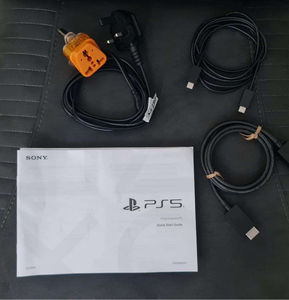 PlayStation 5 Digital Console (Slim) - Glacier White