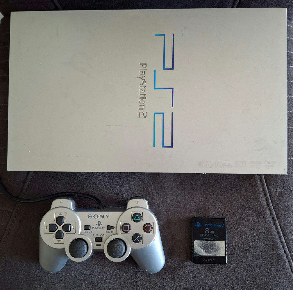 Sony PS2 Silver - Fat Model SCPH 50004