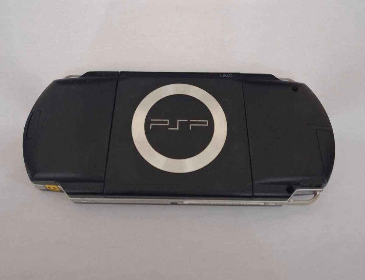 PSP 1000 PHAT + 4 Games