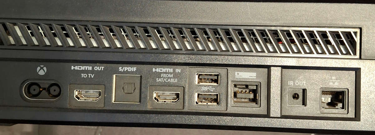 Xbox One 500GB + New Controller