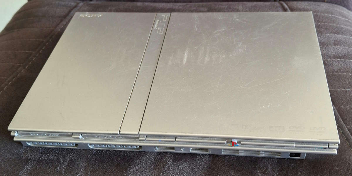 Sony PS2 Slim Silver + HDMI Adapter