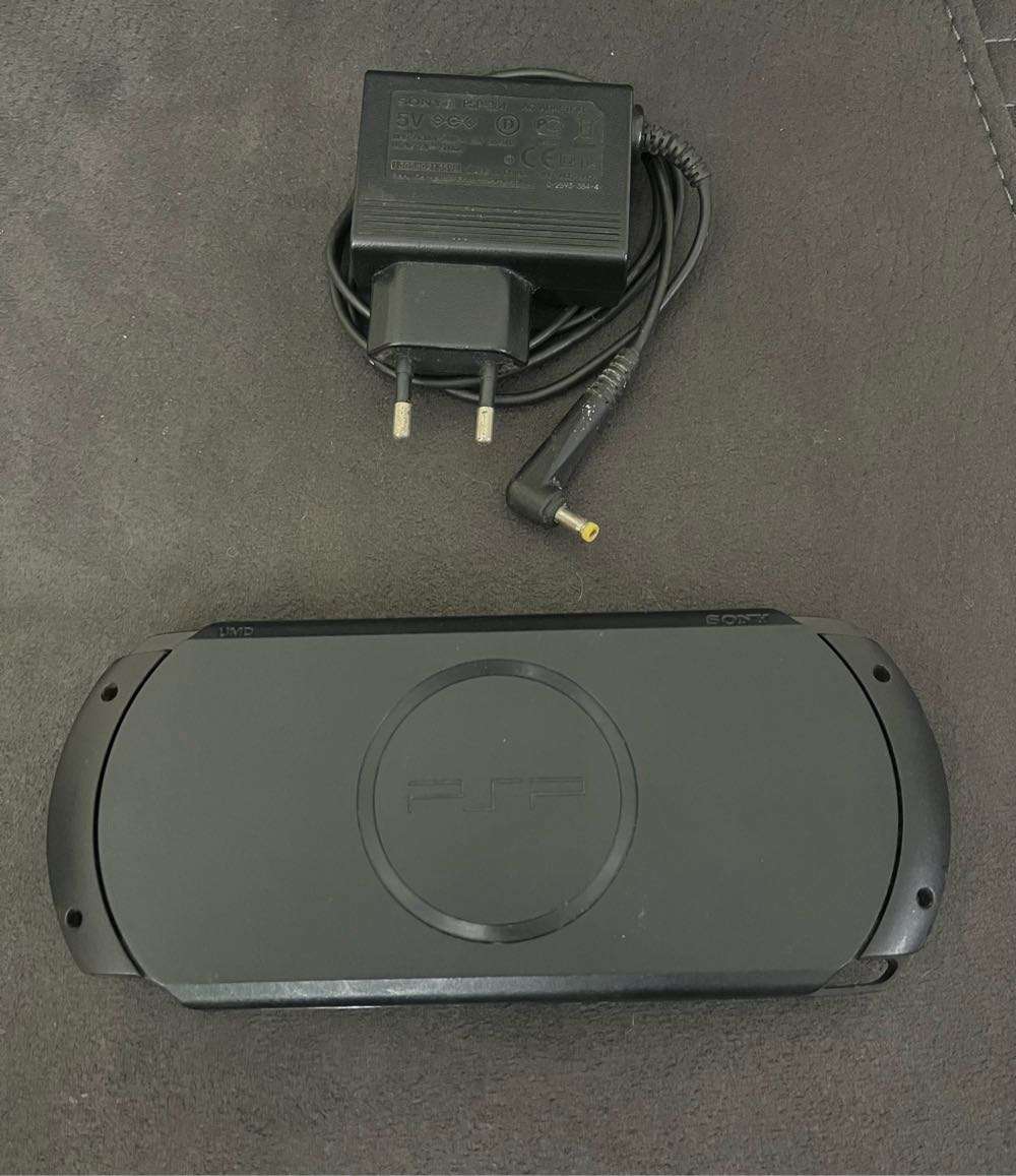 PSP Street E1000 Modded - 4GB