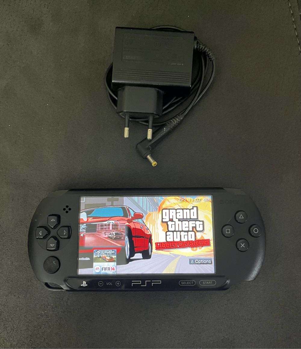 PSP Street E1000 Modded - 4GB