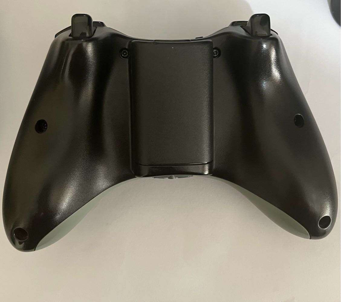 Xbox 360 Elite - 120GB + Box and Accessories