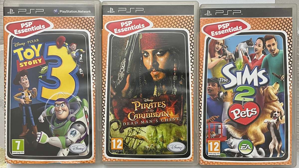 PSP Street E1004 (Black) + 4 Games