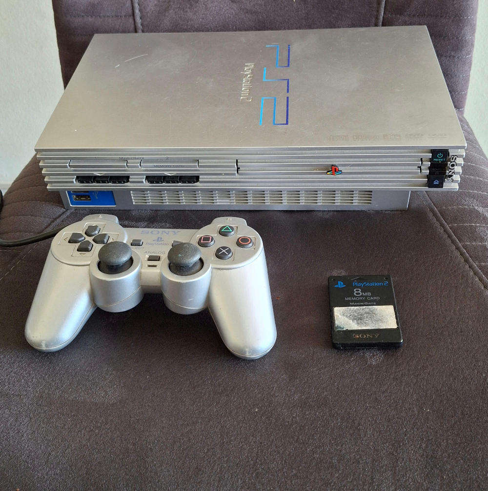 Sony PS2 Silver - Fat Model SCPH 50004