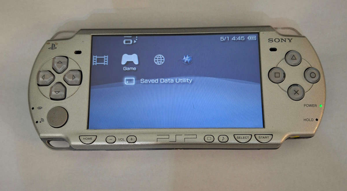 PSP Slim - 2004 - For Parts or Repair