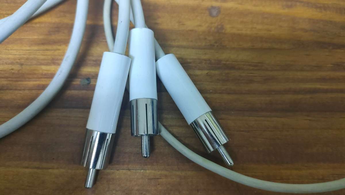 Ipod touch 32gb with docking station