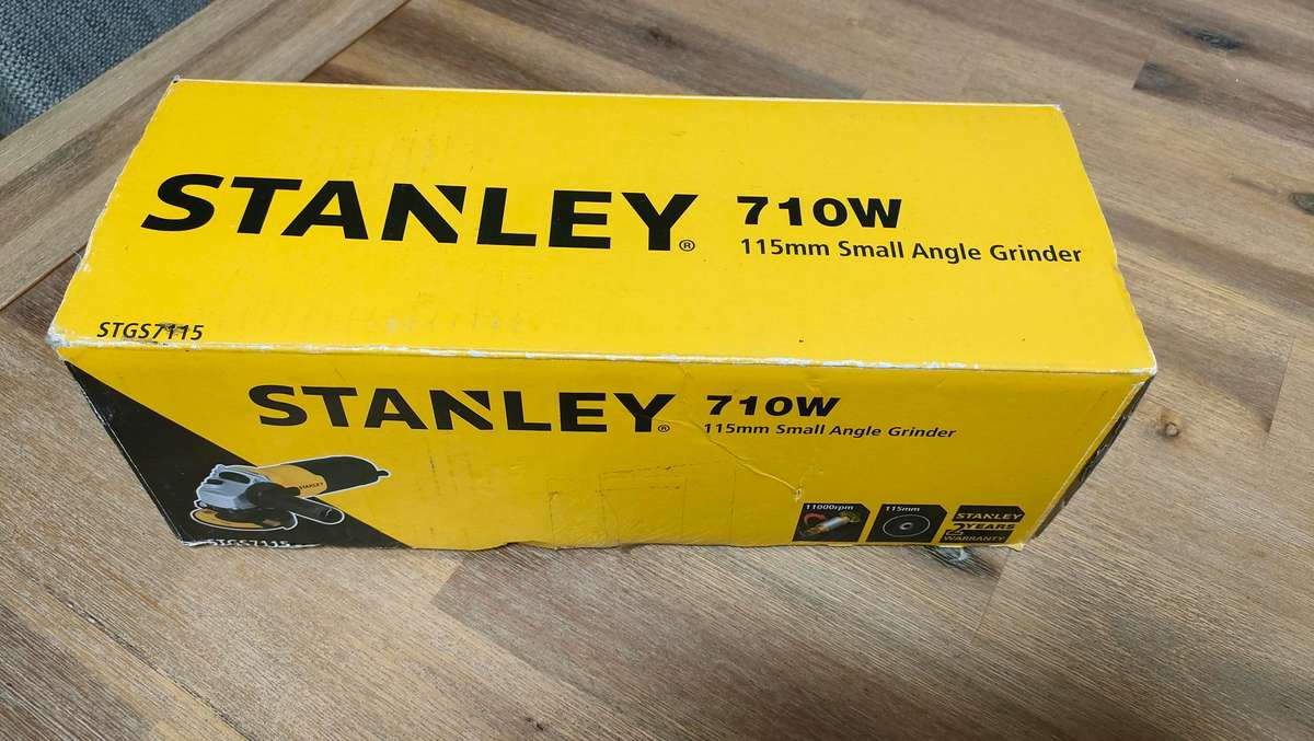 Stanley 710w 115mm Small Angle Grinder