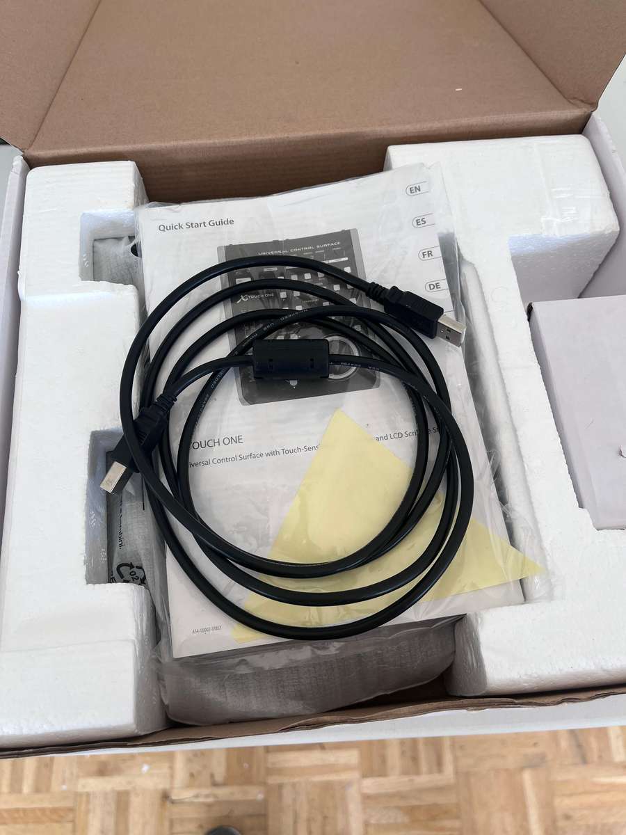 Behringer X Touch One