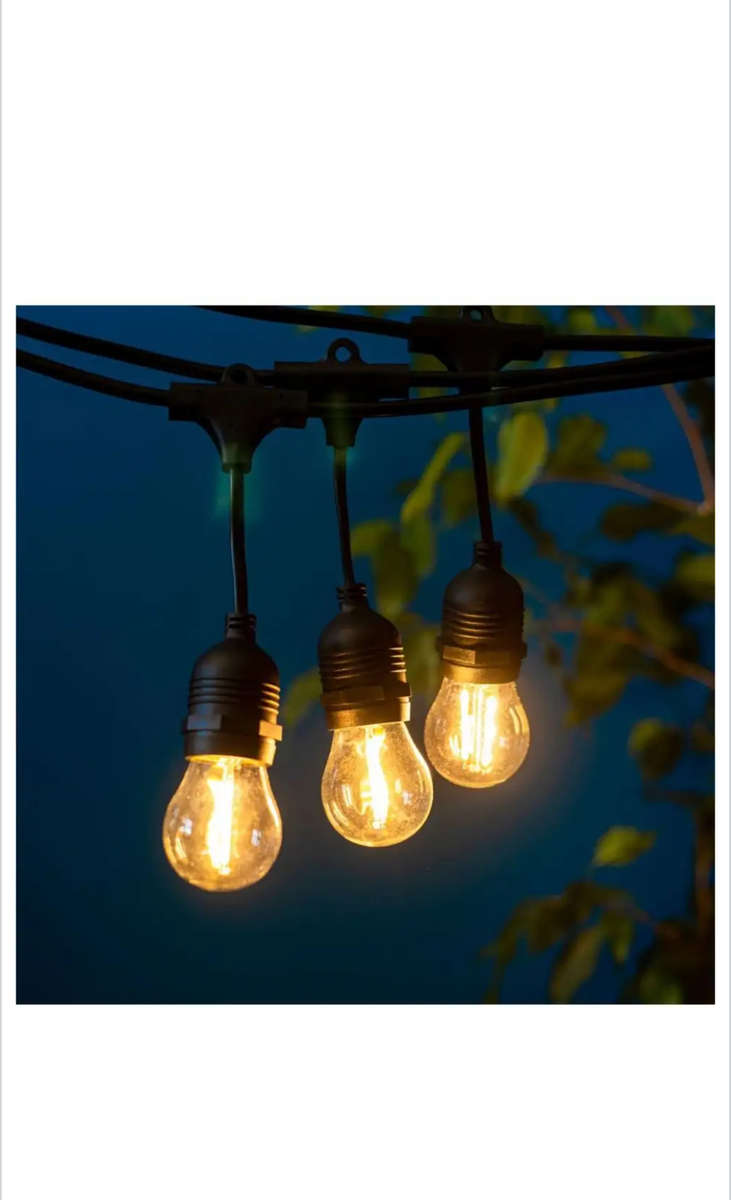 10BULBS solar string light