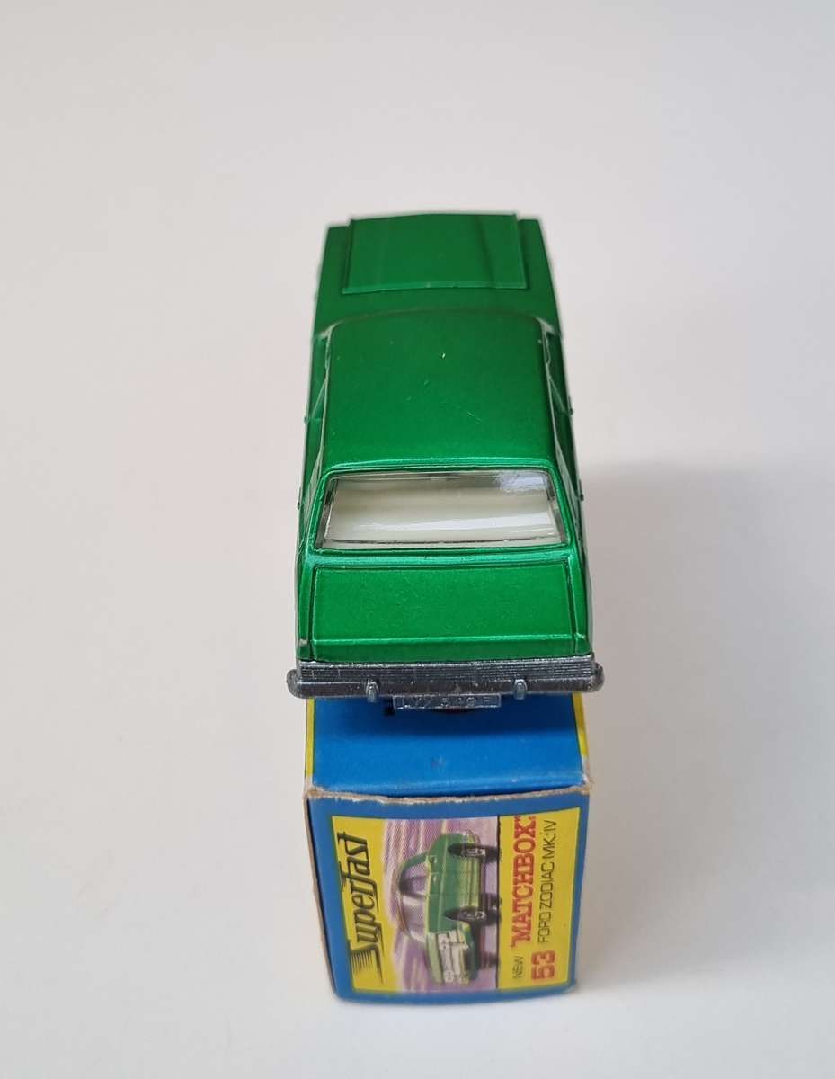 Matchbox Lesney 53C Ford Zodiac MkIV Original Box