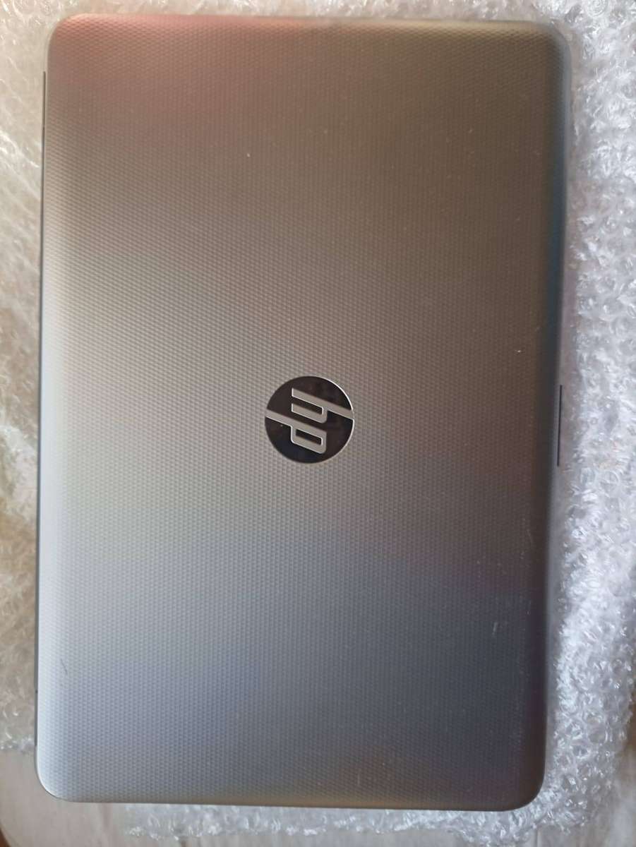 Hp 15.6 Notebook, i3 intel Core, 6GB Ram, Dual Core processor, 500GB HDD Win 11.