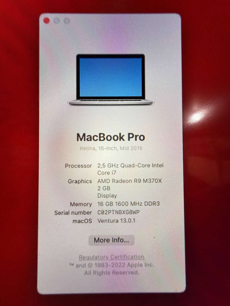 2015 MacBook Pro 15 inch, 512GB & 2.5gHz i7