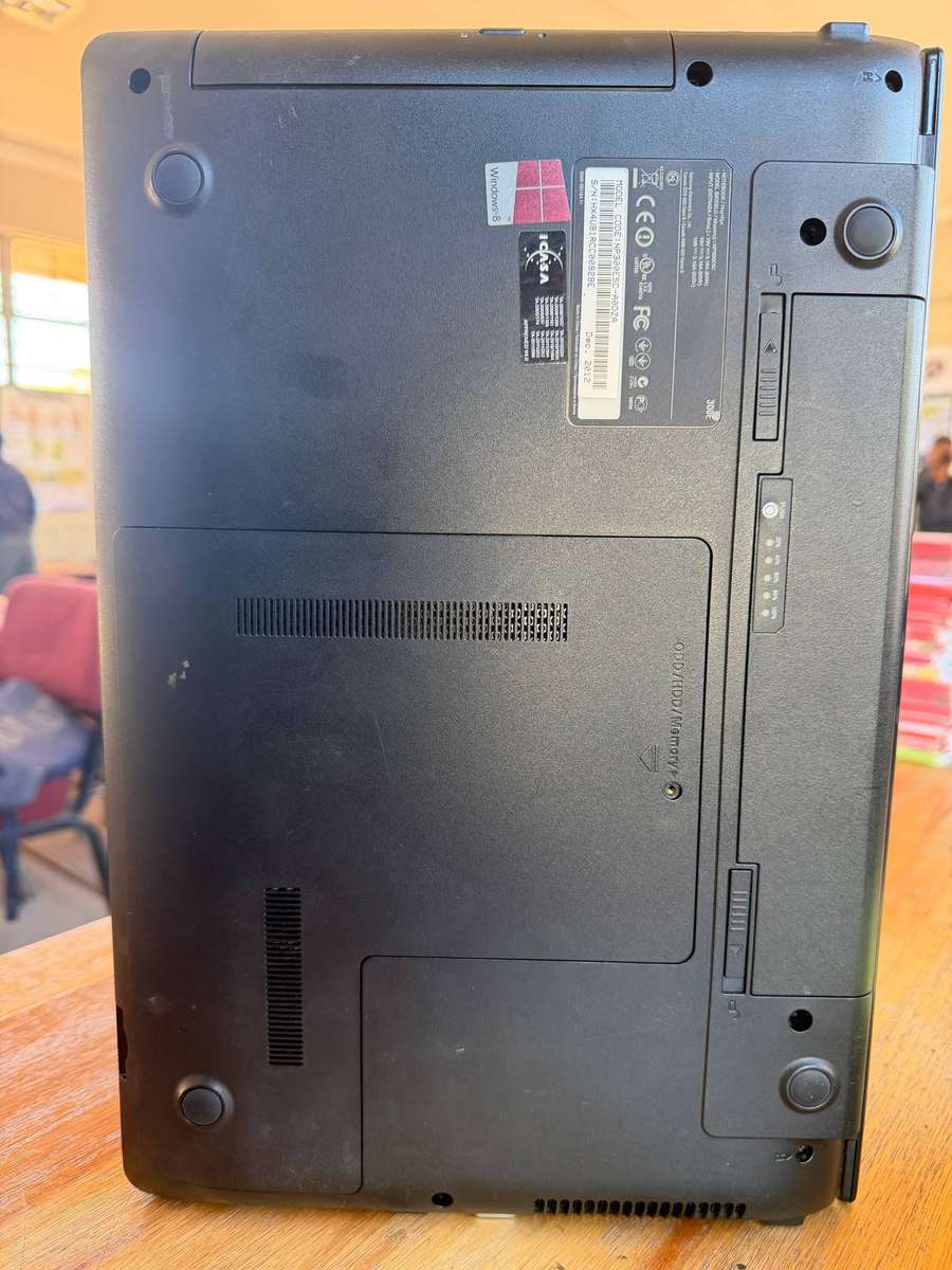 Laptop Samsung NP300E5C