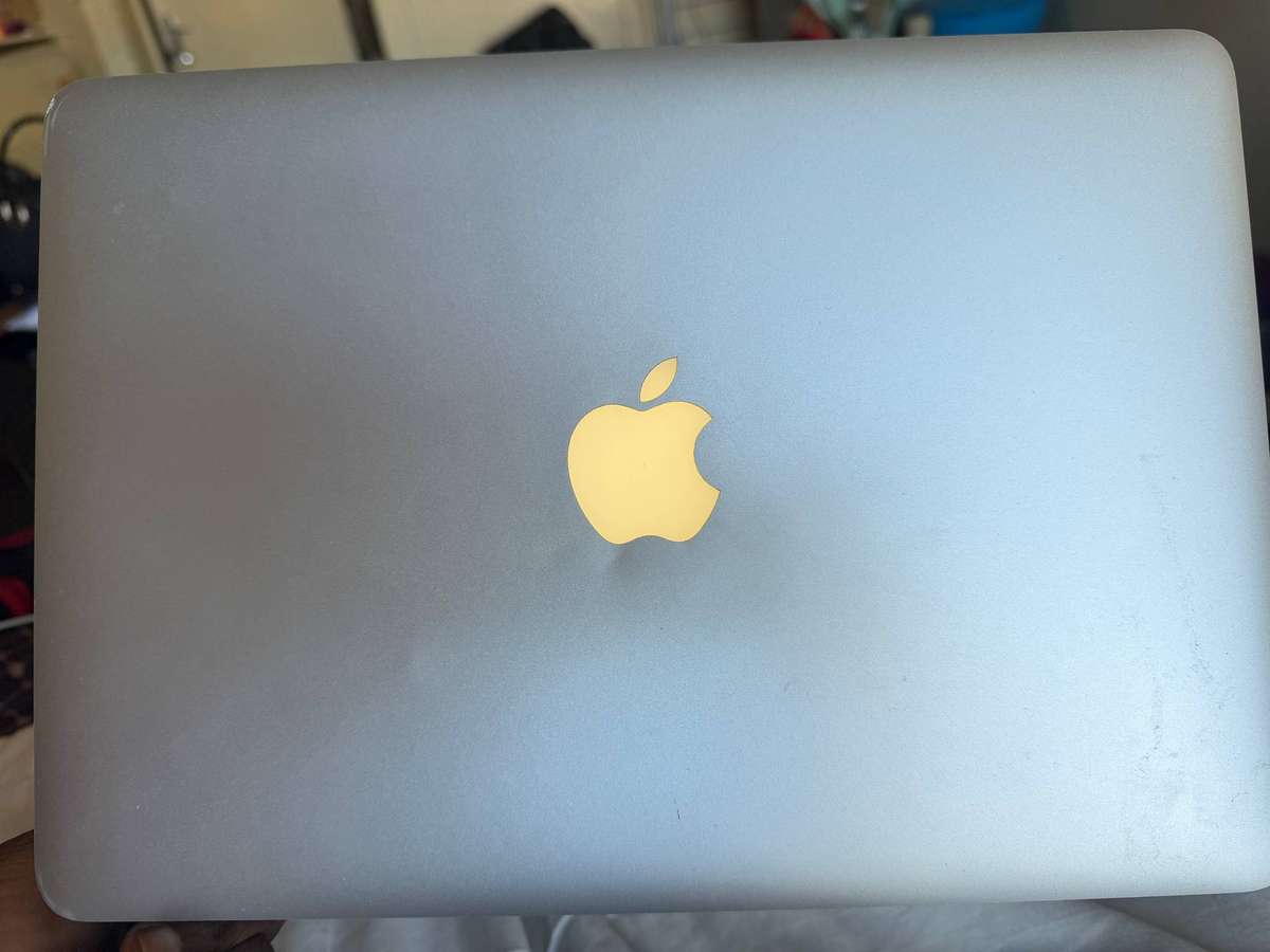 MacBook Pro (Model A1425)