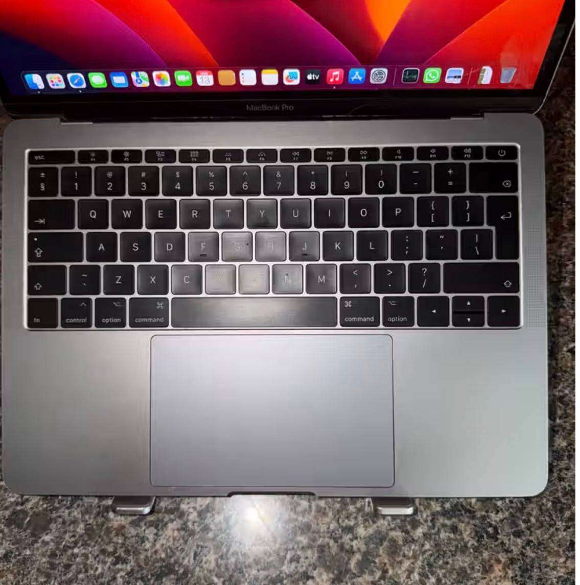 GREAT DEAL: Macbook Pro 2017, 128GB, 8GB 2133Mhzz, 2.3Ghz Dual Core Intel Core i5