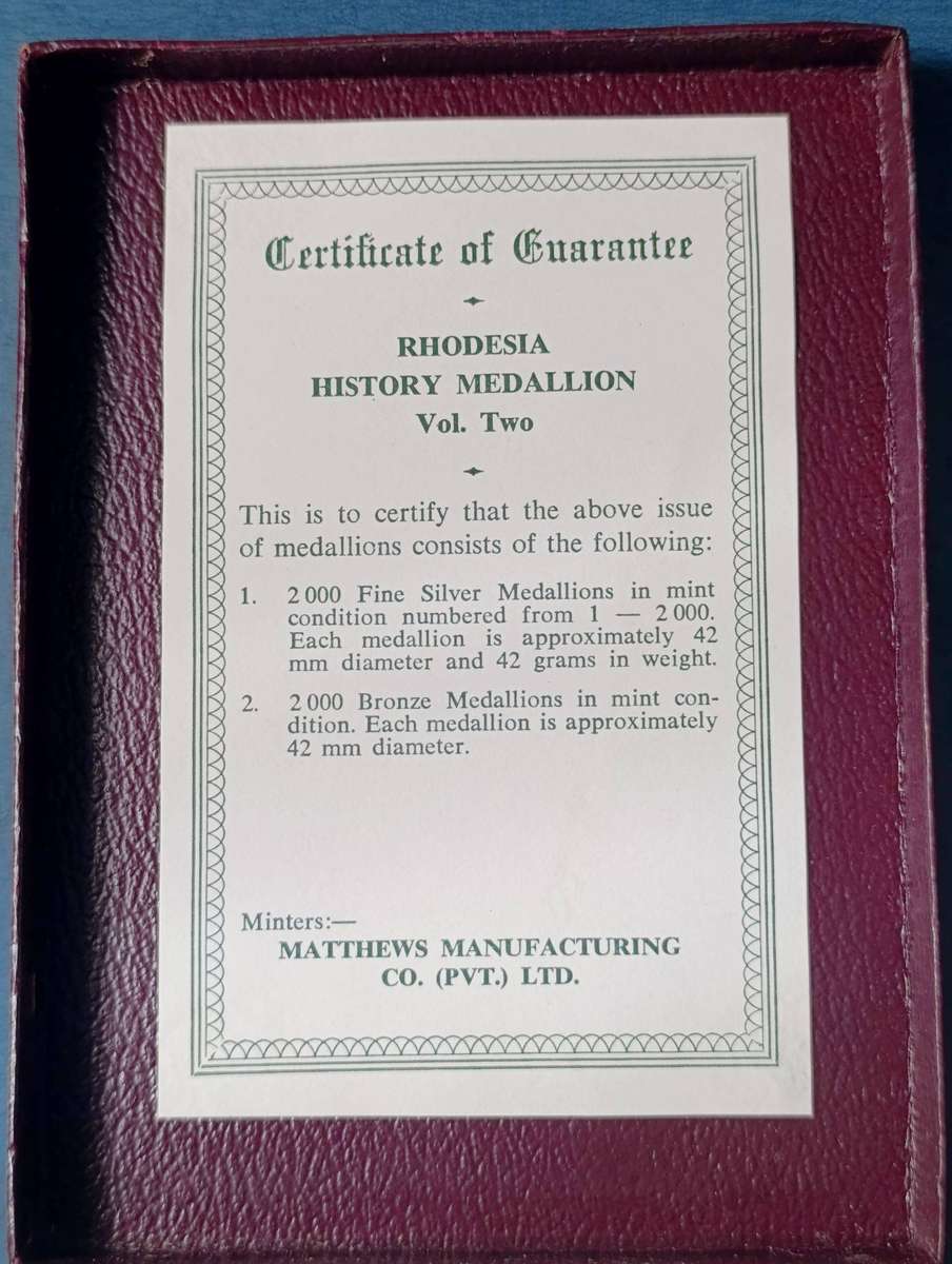 Rhodesian History (Volume 2) Bronze Medalion   SCARCE!