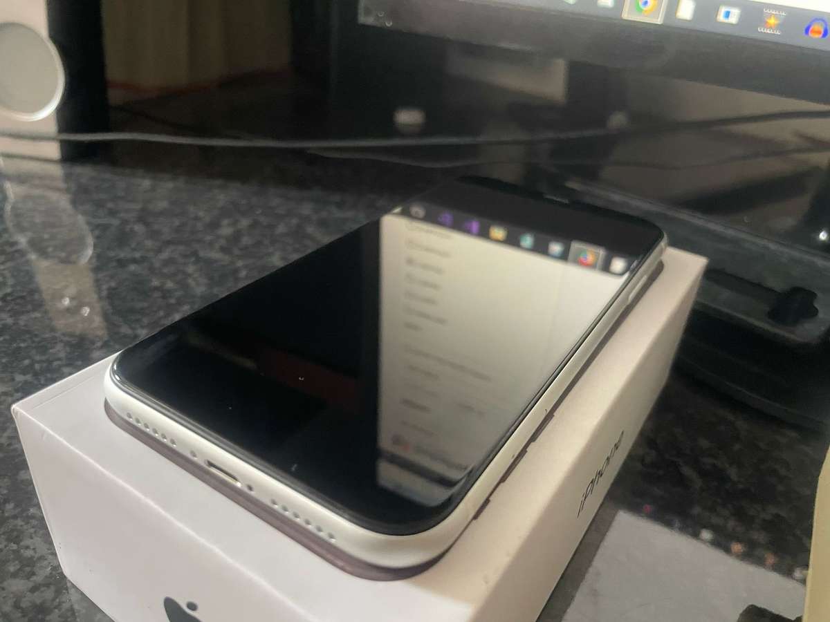 iPhone Xr 64GB white NEW
