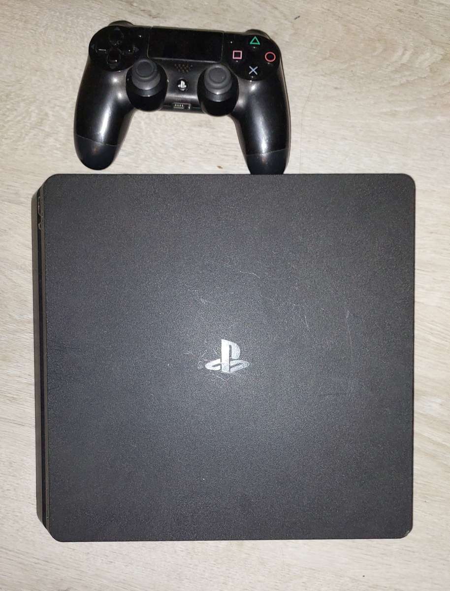 PS4 Console