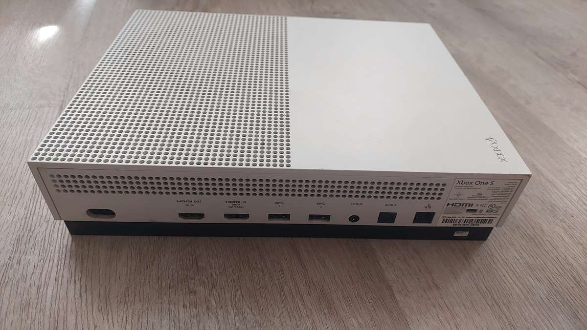 Xbox 1 S