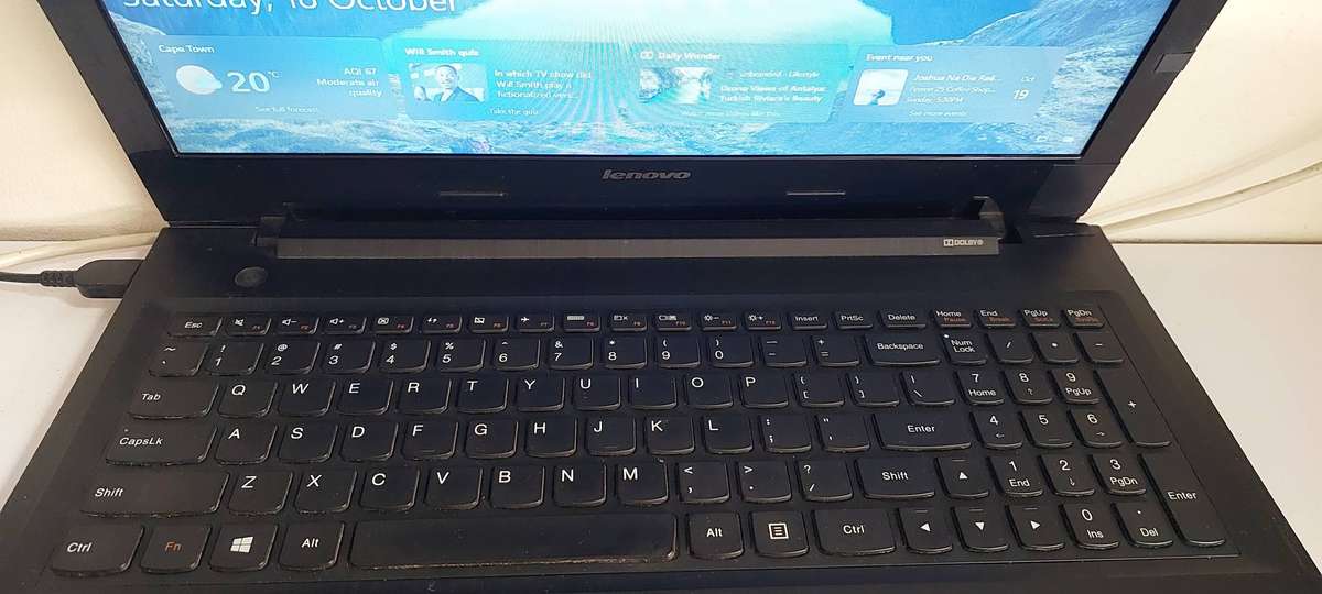 Lenovo i3 Laptop + Charger