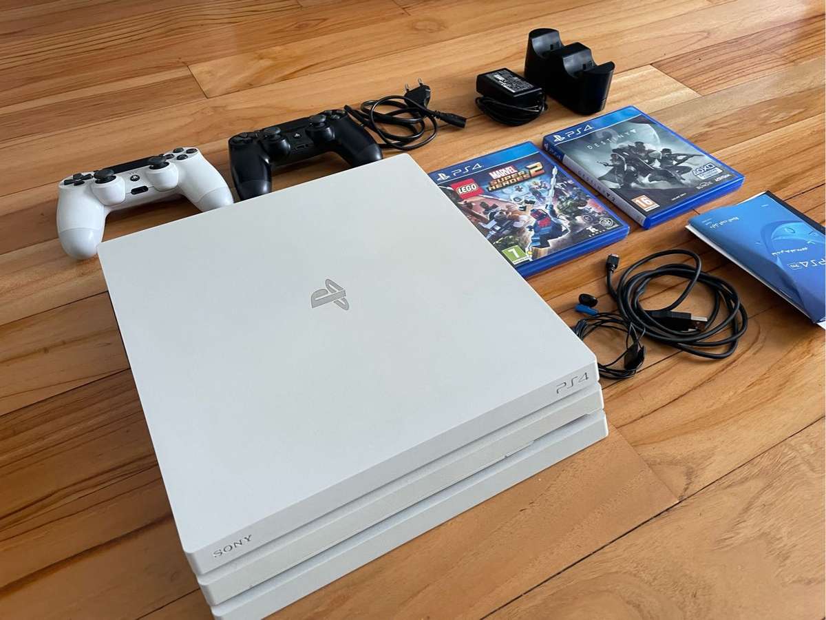 PS4 Pro White Limited Edition - PlayStation 4 Pro
