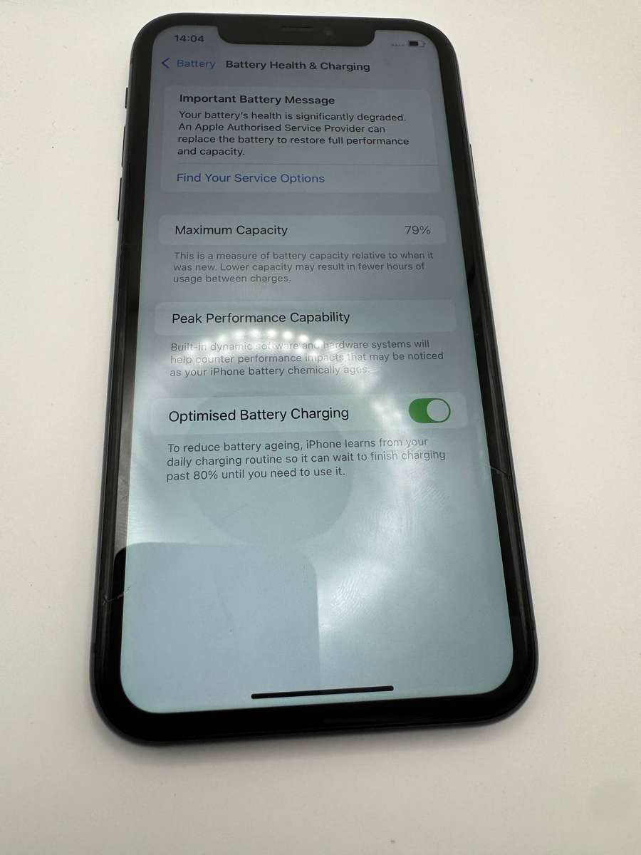 Clearance  - iPhone 11 64GB [Cracked Screen]