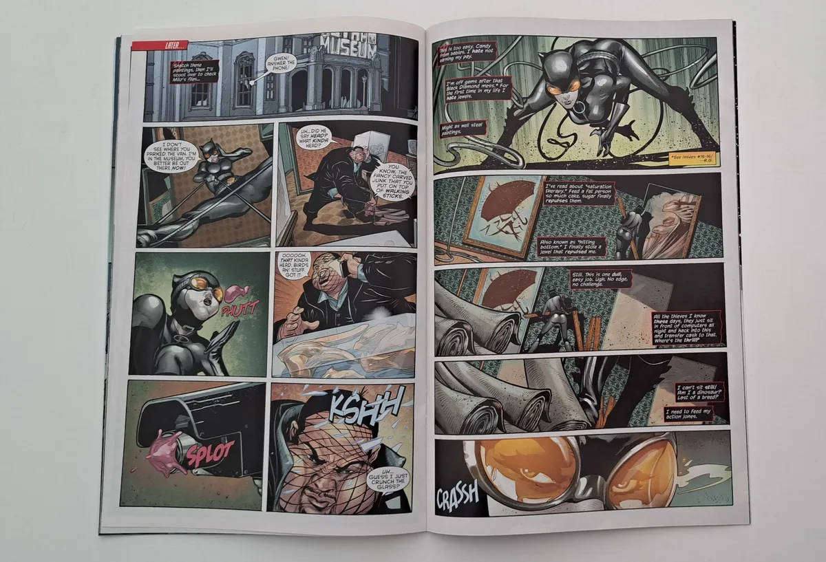 DC comic books - Catwoman (2011 4th Series) #17 rare old collectable