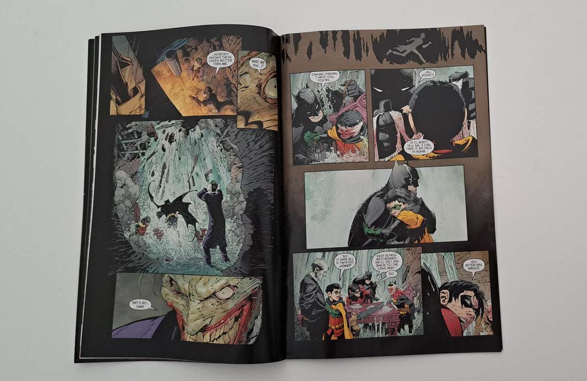 DC comic books - Batman (2011 2nd Series) #17A rare old collectable