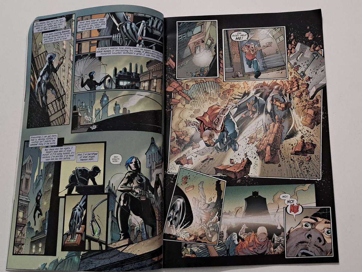 DC comic books - Batman (2011) (2nd Series) #18A rare collectable