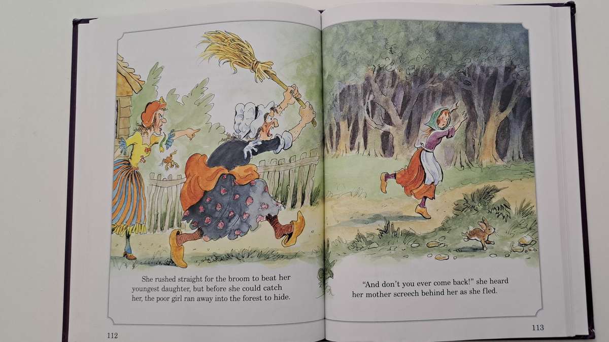 Charles Perrault's Mother Goose Fairy Tales by Val Biro kids children's classic picture bedtime stor