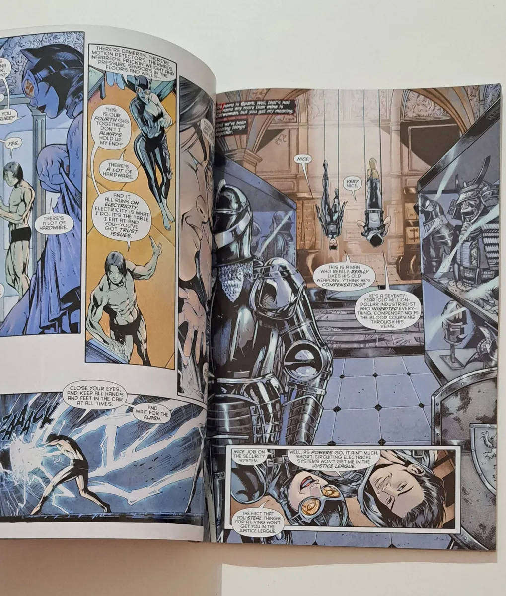 Catwoman TPB (2012-2016 DC Comics The New 52) #2 rare old collectable