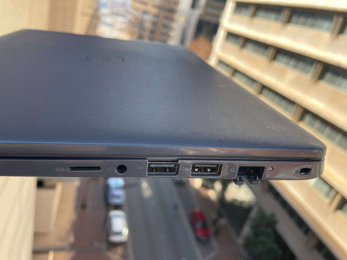 DELL LATITUDE 3410 CORE i5 10th GEN 8GB DDR4 RAM - 256GB SSD - EXCELLENT BATTERY - GOOD CONDITION