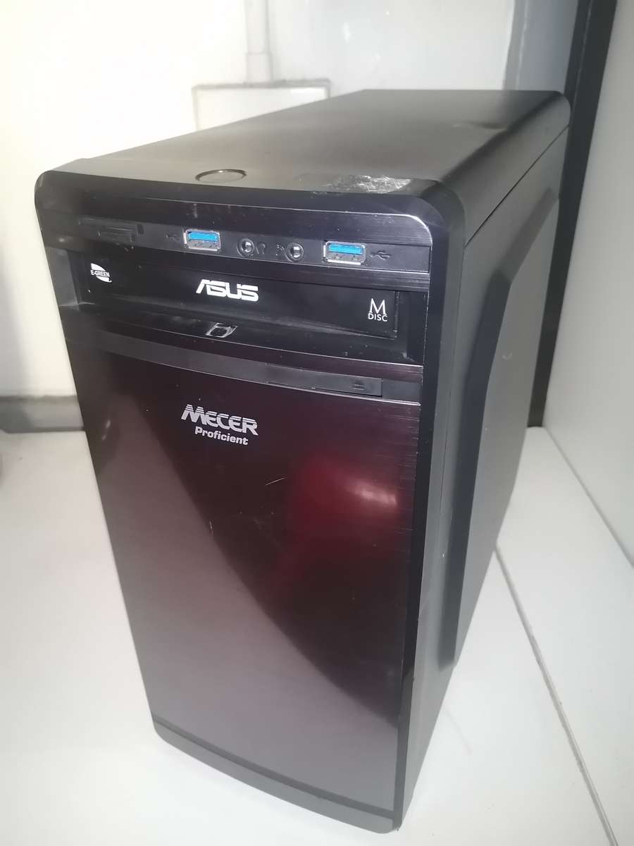 Core i5 9th gen @ upto 4.1Ghz (6 Cores), 8GB DDR4 2666Mhz, 1 TB hardrive, Win 11 OS