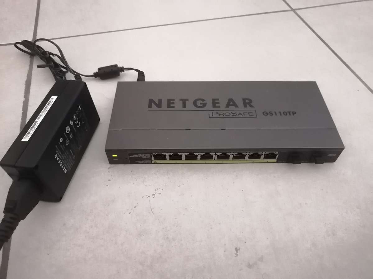 Netgear ProSafe GS110TP 8-Port Gigabit PoE Smart Switch  Reliable & Compact. Tested & working perfe