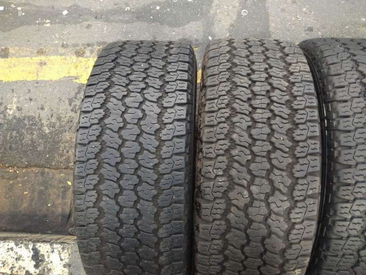 265/60/18 Goodyear Wranglar AT. 80% life