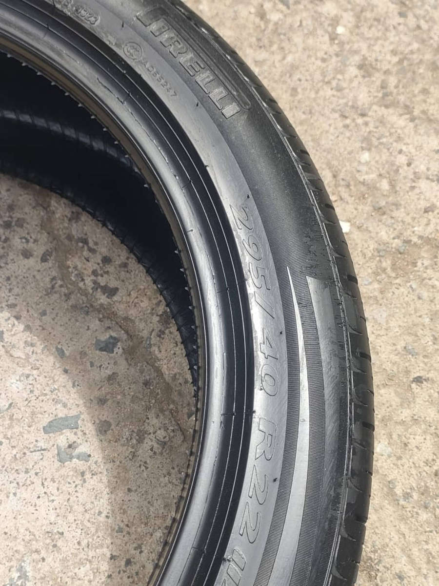 295/40/22 × 4 Pirelli Scorpoin. 80% life