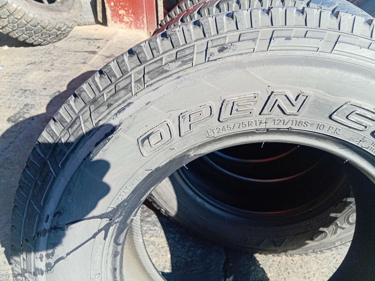 245/75/17 x 4 Toyo Open Country AT used tyres