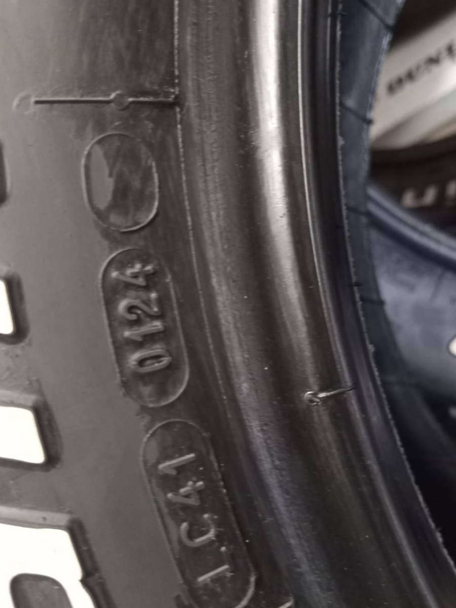 4 x 265/65/17 BF Goodrich AT Tyres.